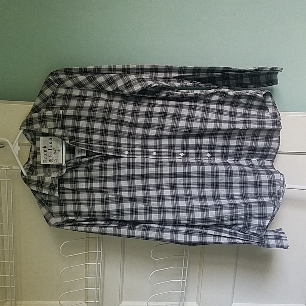 Frank & Eileen Button Up Long Sleeve Shirt Black & White Plaid Large 100% Cotton